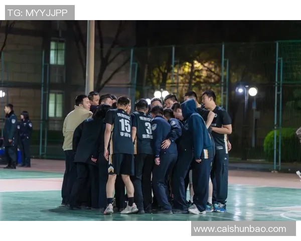 洛阳中赫篮球迎战北京队全力争胜展现团队实力与竞技精神 洛阳中赫篮球迎战北京队全力争胜展现团队实力与竞技精神